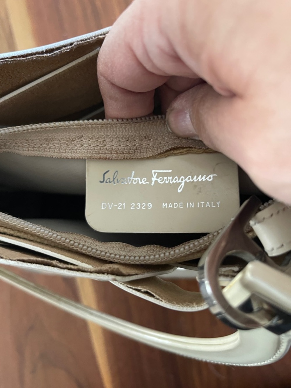 Salvatore Ferragamo Leather Woven Shoulder Bag. - Picture 10 of 10